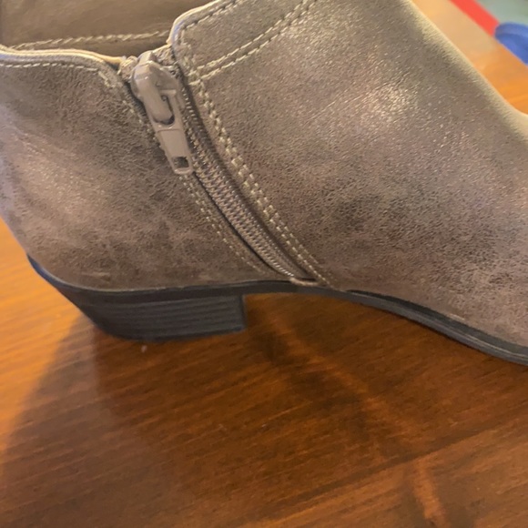 🥾Bronze Metallic Boots 👢 - Picture 3 of 8